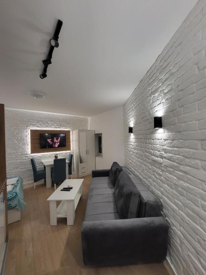 Harmony Suites Sajmiste Exterior foto